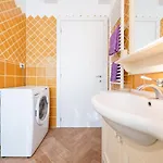 Apartment Guesthost - La Marina With Patio & Parking