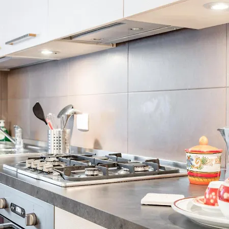 La Marina With Patio & Parking