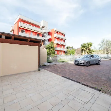 Appartement La Marina With Patio & Parking Fano