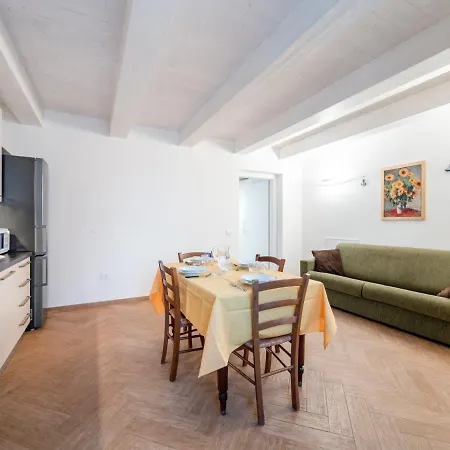 La Marina With Patio & Parking *