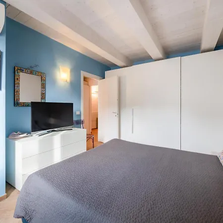 Appartement La Marina With Patio & Parking Fano