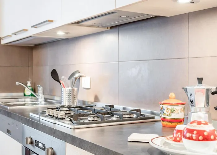 La Marina With Patio & Parking